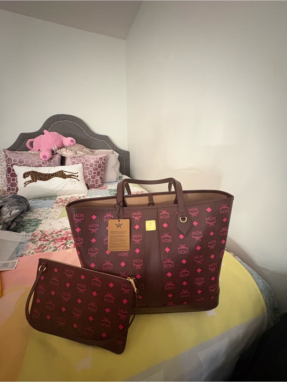Authentic MCM Liz Shopper Medium Visetos in Cinnamon